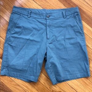 Men's Lululemon Blue teal 34 Shorts excellent condition worn for a weekend